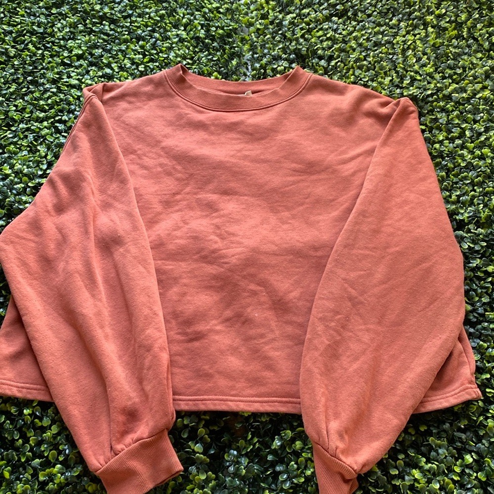 Universal threads cropped crew neck